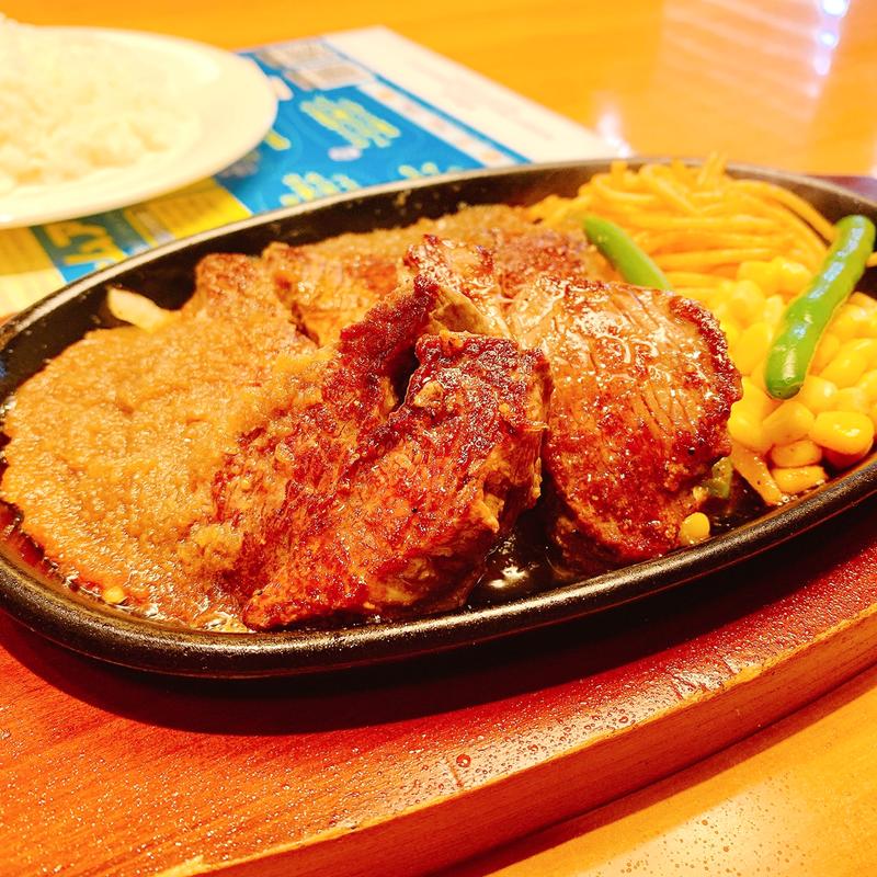 厚切りカットステーキ(ステーキ宮 新潟県庁前店 )