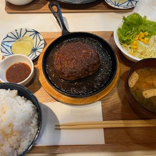 ハンバーグ定食