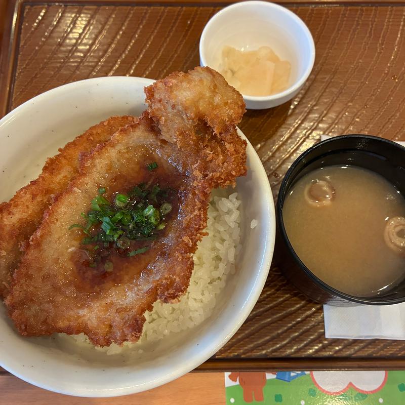 たれカツ丼味噌汁・漬物付き(ガスト 港北新羽店 )