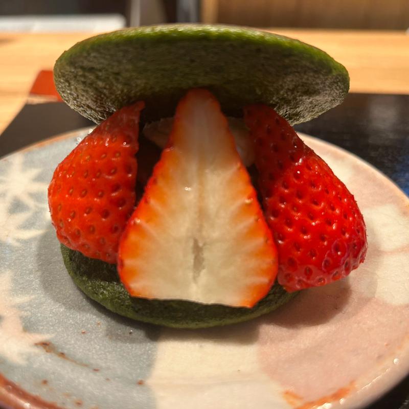 生どら焼き 苺(TEA SQUARE MORIHAN 森半 蔵カフェ)