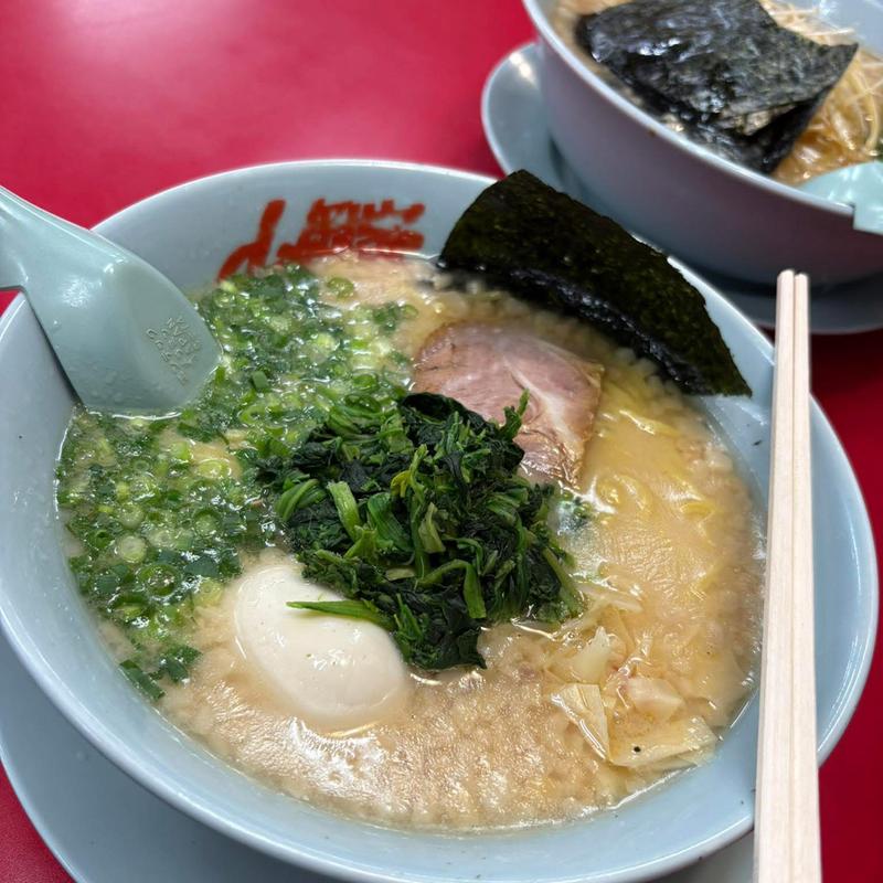 プレミアムしお豚骨ラーメン ほうれん草(ラーメン山岡家 厚木店)