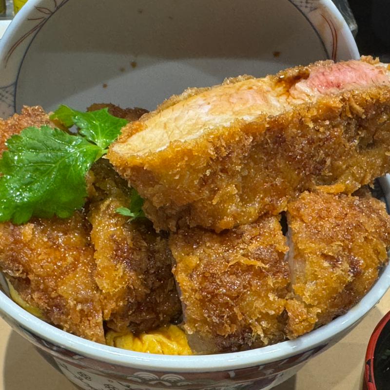 特上ロース(カツ丼は人を幸せにする)