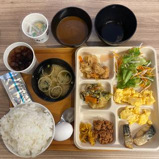 朝食ビュッフェ