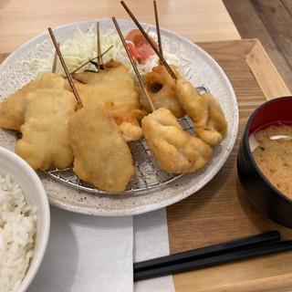 串かつA定食