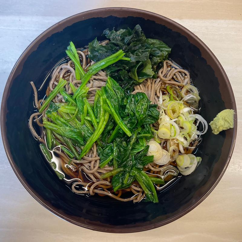 冷やしほうれん草そば(立ち食いそば うどん よつば)