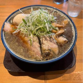  味玉入煮干しそば