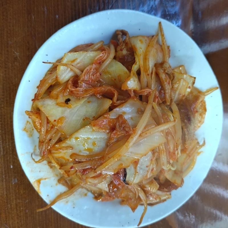 豚キムチ炒め(立ち飲み処)