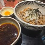旨辛牛肉蕎麦