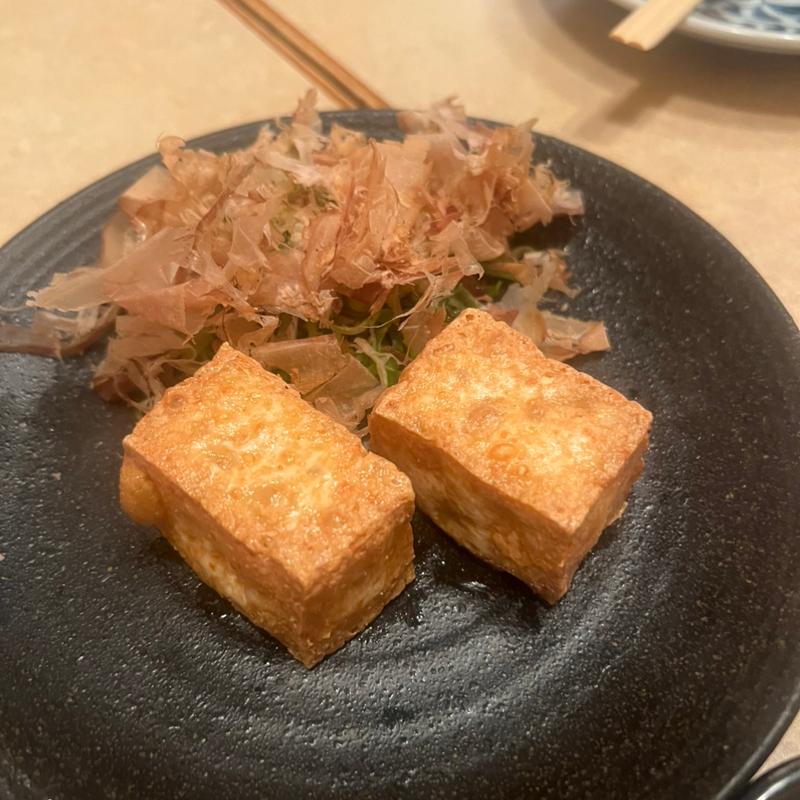 揚げたて厚揚げ(串焼き 炊き餃子　おくちゃん)