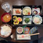 朝食