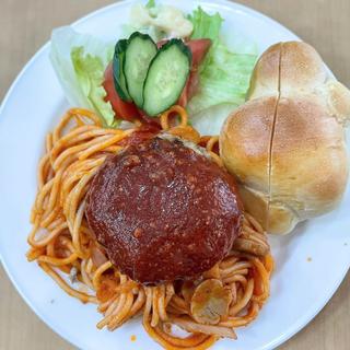 ポンヌフバーグ(カフェテラス ポンヌフ)