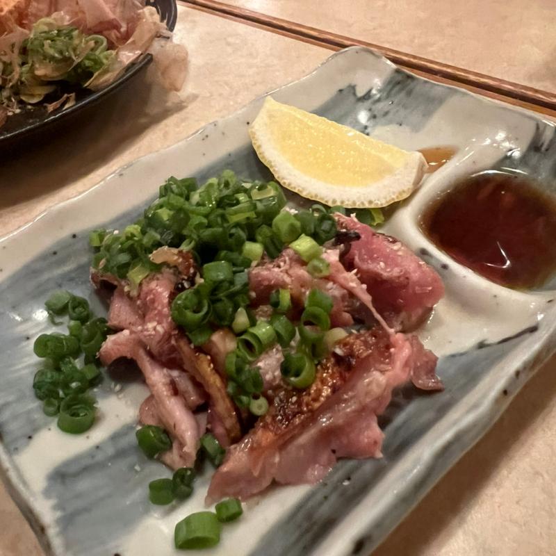 鹿児島知覧鶏のタタキ(串焼き 炊き餃子　おくちゃん)