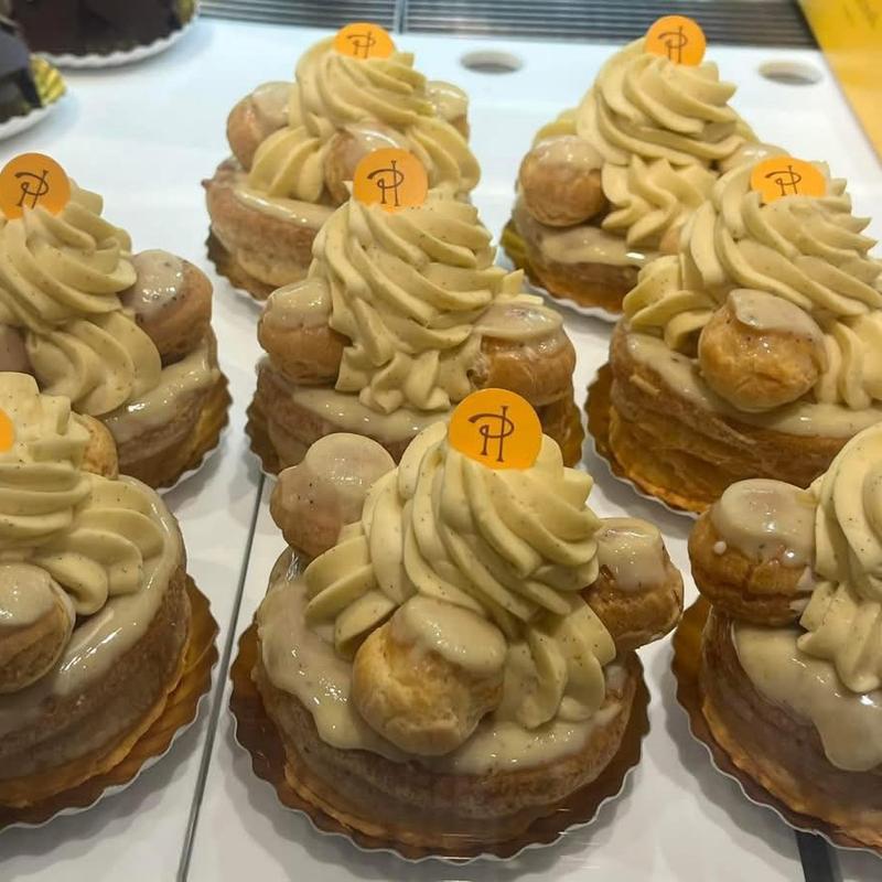 サントノレアンフィニマンヴァニーユ(ピエール・エルメ・パリ 渋谷ヒカリエ シンクス)