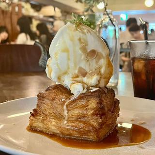 アップルパイ キャラメルソース