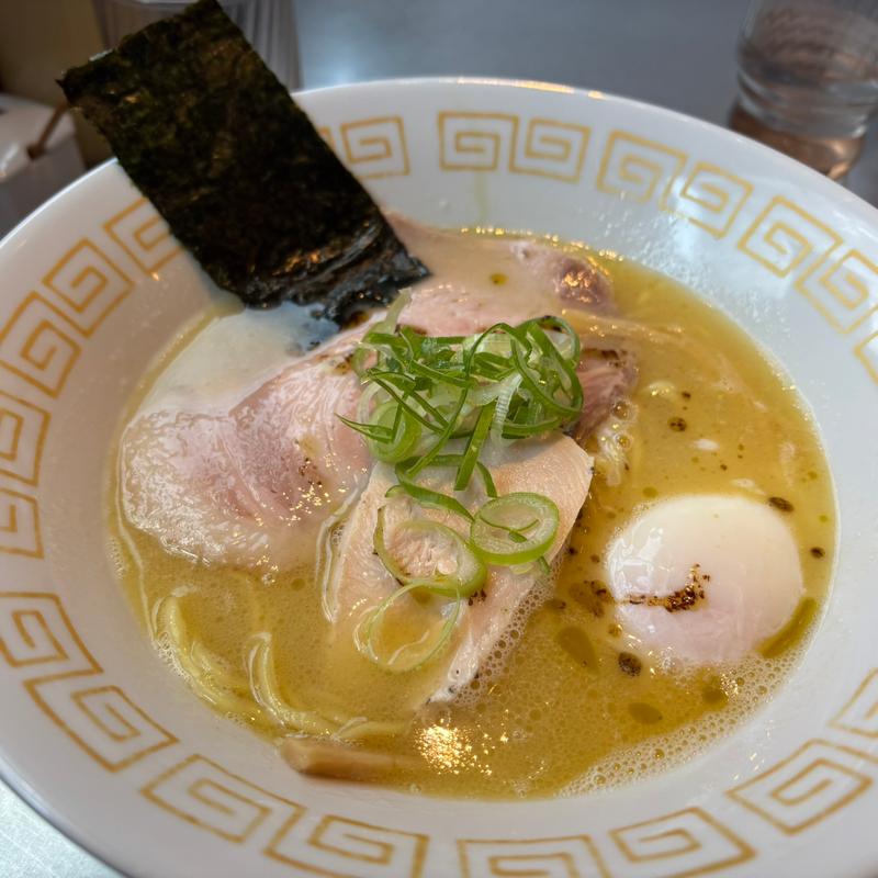 鶏白湯ラーメン(麺やくろえもん)