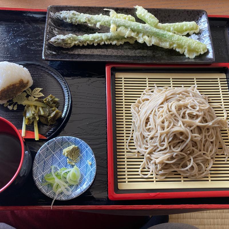 アスパラ天蕎麦(美瑛 マルハチ 蕎麦)
