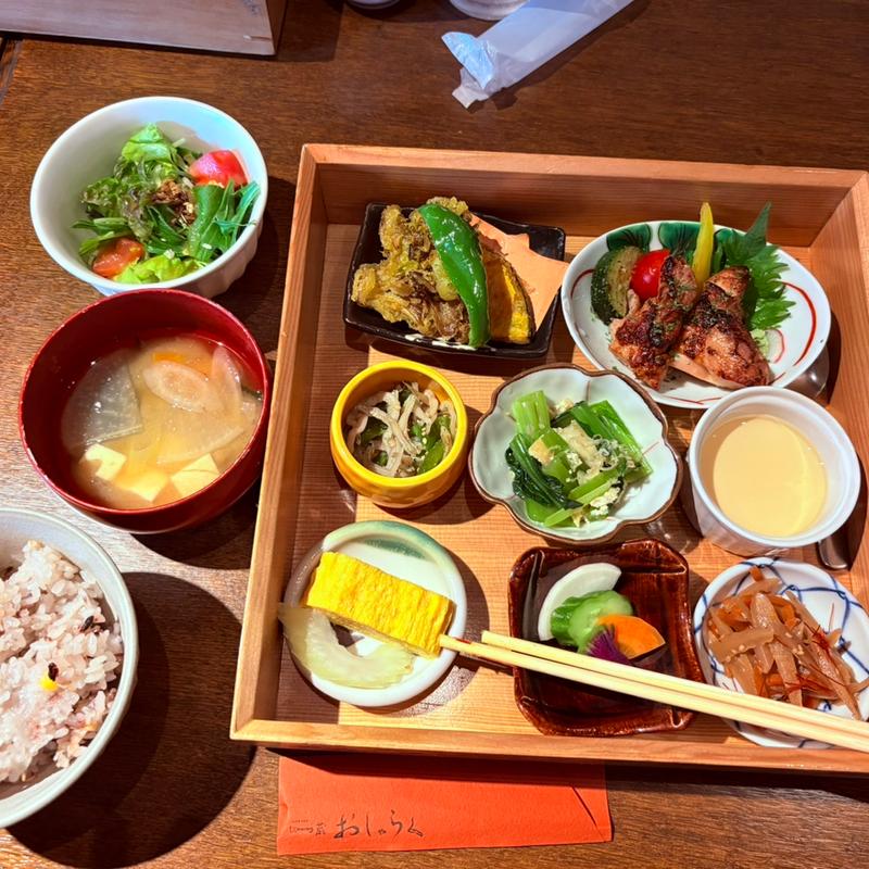 美養箱膳(Dining蔵 おしゃらく)