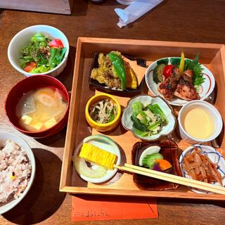 美養箱膳