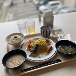 朝食ビュッフェ