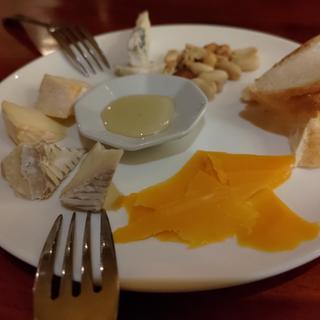 チーズ盛り合わせ