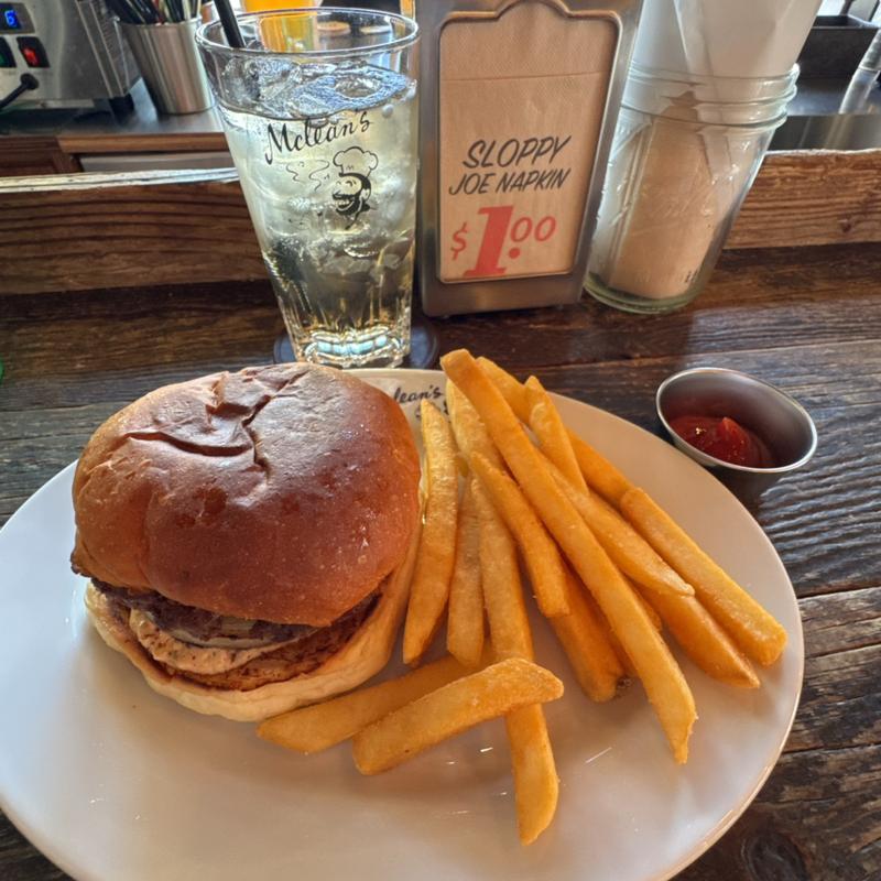 Good OL Buger(McLean-OLD BURGER STAND-)