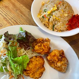 唐揚げと半チャーハンセット(まひる屋 （まひるや）)