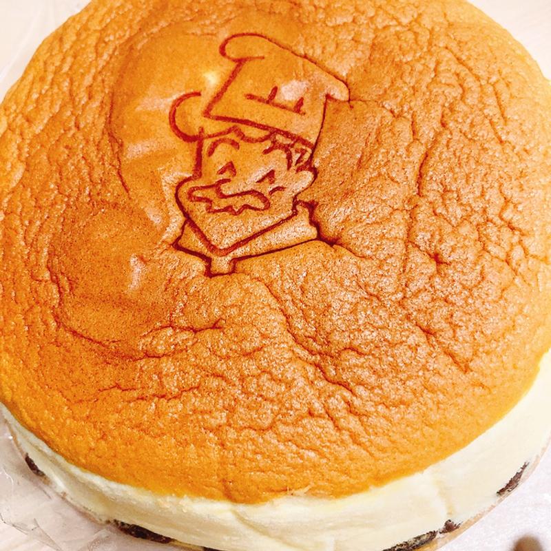 焼きたてチーズケーキ(りくろーおじさんの店 大丸梅田店)