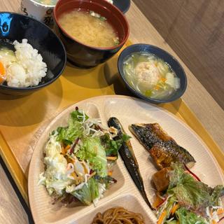 朝食ビュッフェ