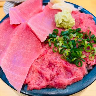 ねぎとろ・中トロ丼大盛