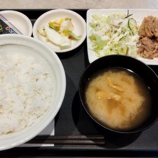 得朝牛皿定食