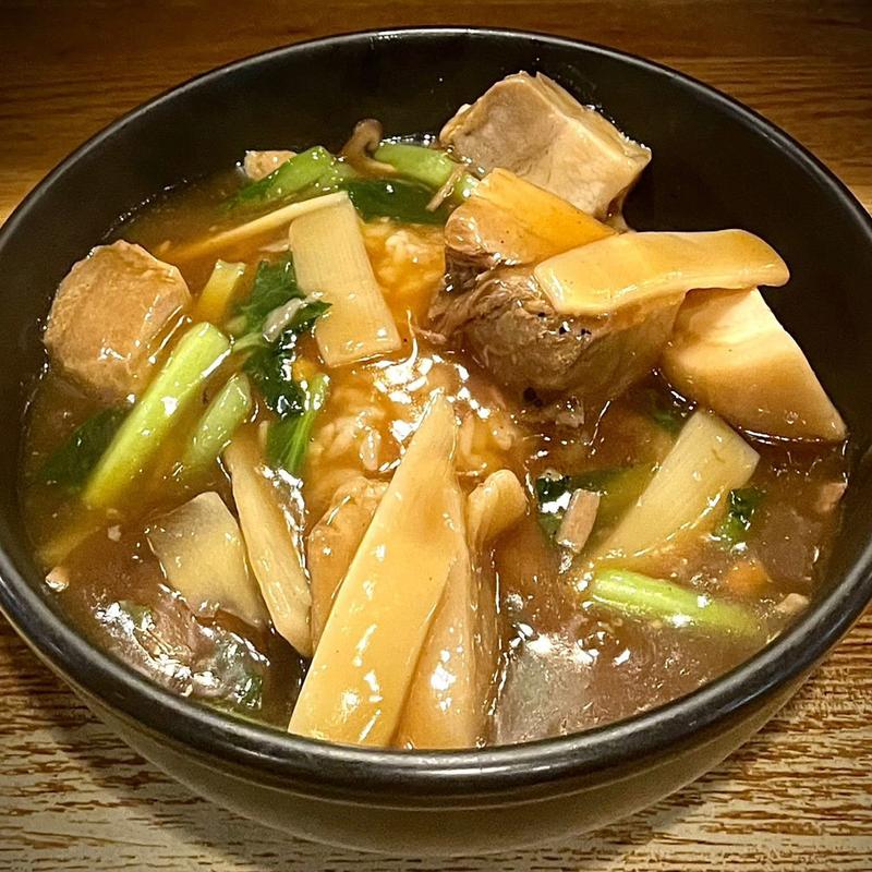 龍王の角煮丼(龍王 （リュウオウ）)