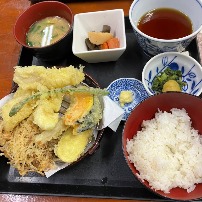 なまず天ぷら定食(あさひ食堂 )