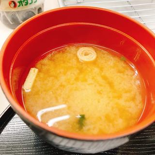 味噌汁(あつあつ揚立てっちゃん 大野店 )