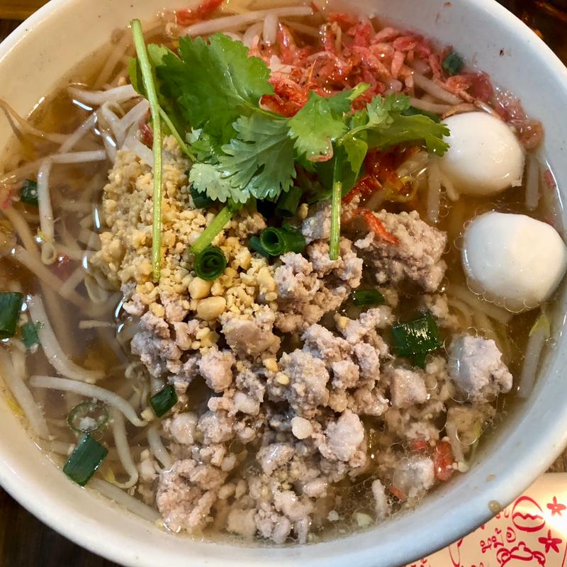 センレク・ナーム／タイの汁麺(クルン・サイアム 自由が丘店)