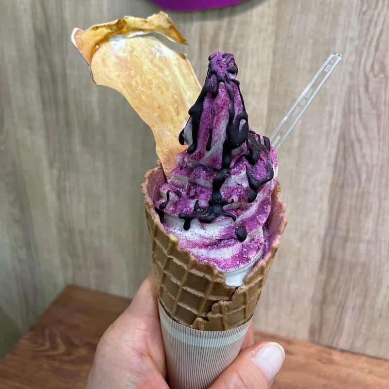 恋するさつまいも 紫芋チョコソフトクリーム(食祭テラス)