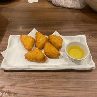 カマンベールチーズフライ(肉屋のせがれ 焼にーくん)