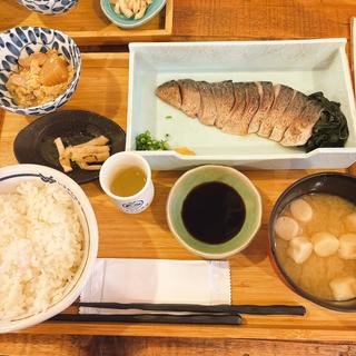 大トロ炙りさば定食