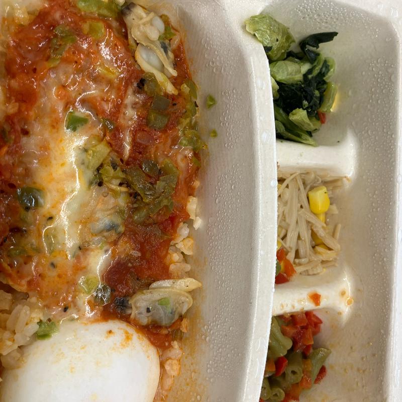 とろーり半熟卵のトマトリゾット(ナッシュ株式会社)