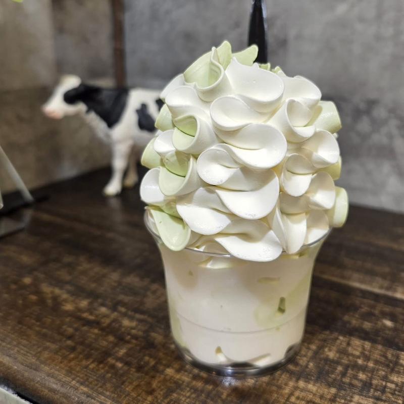 芸術ソフトクリーム(ピカタの森アイス工房 )