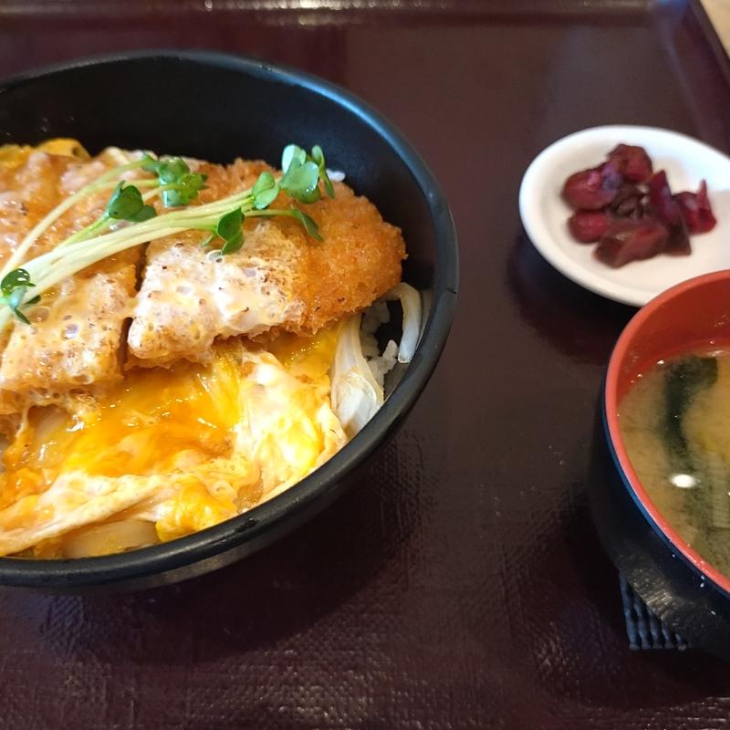 三元豚ロースかつ丼(食事処 こもれび)