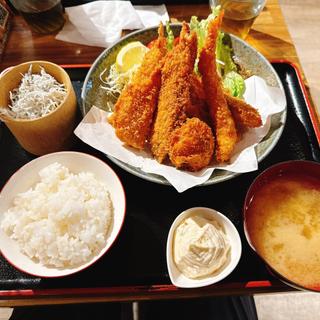 浜のフライ定食