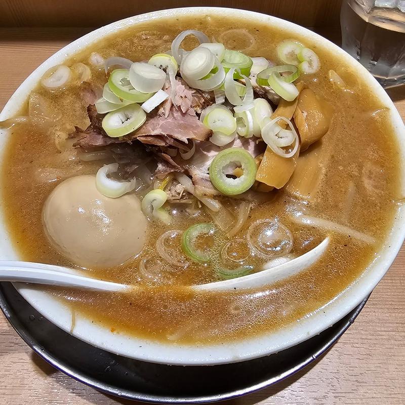 札幌味噌ラーメン 味玉入り(札幌 六坊)
