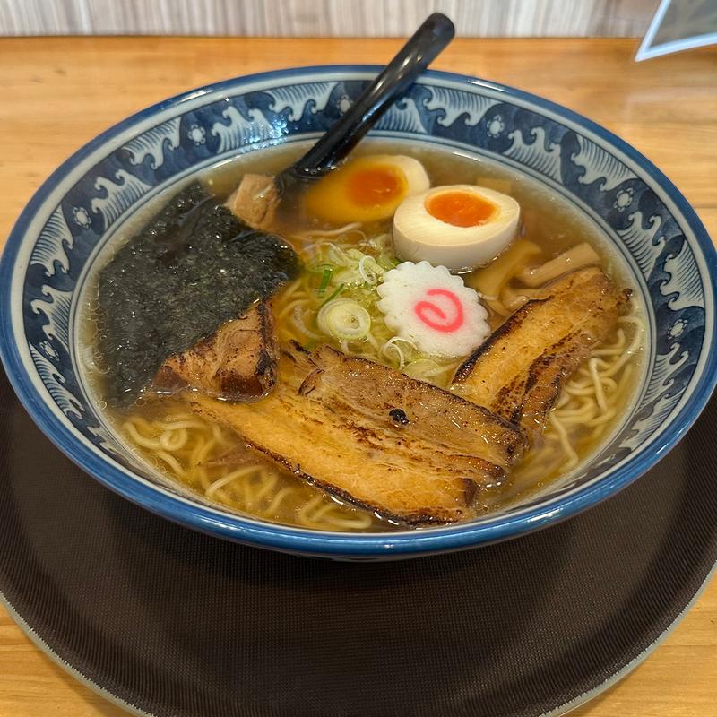 淡麗チャーシュー麺(麺や響)