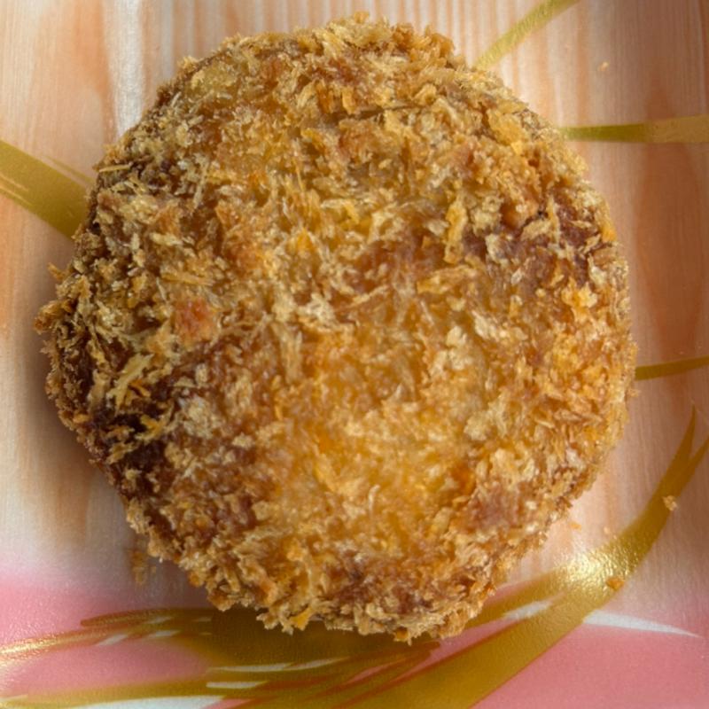 もち豚ベーコン きざきコロッケ(旬の駅 ならやま )