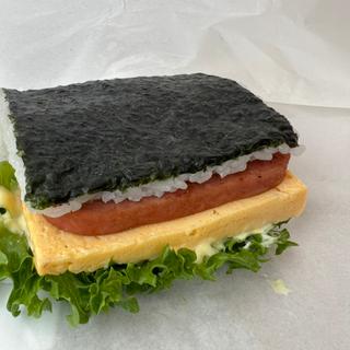 陸の宝~ポークレタスサンド~ おにぎり