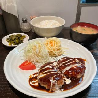 煮込みハンバーグ定食