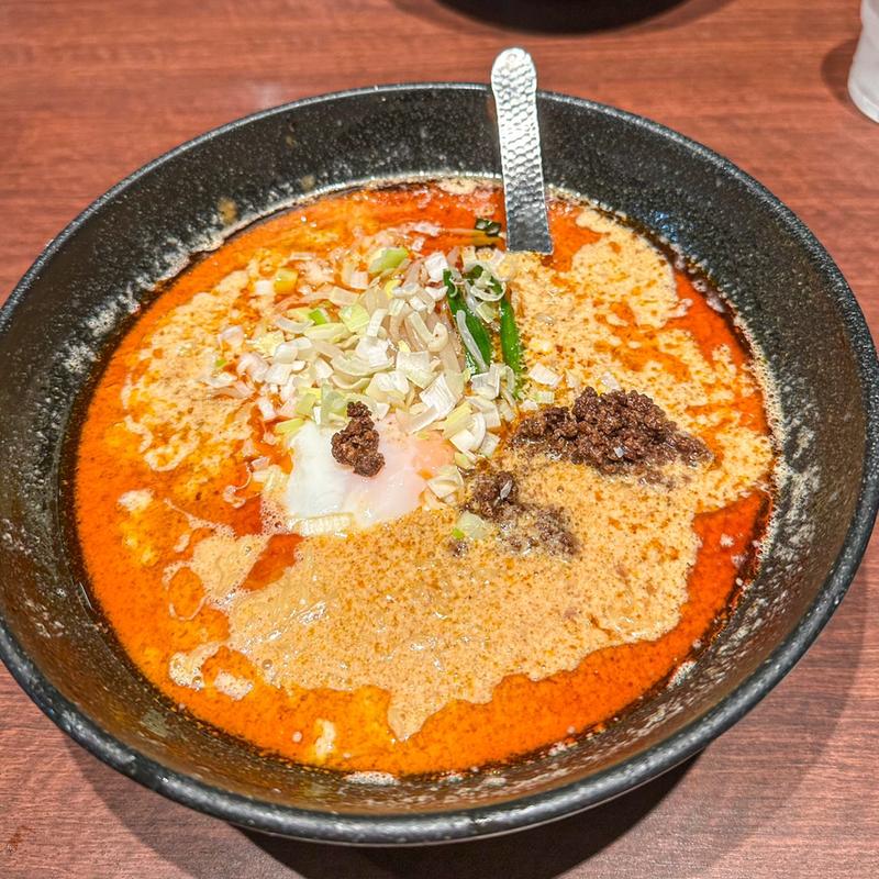 玉子とじ担々麺(萬珍軒 （マンチンケン）)