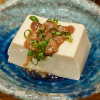 まぐろ酒盗かけ冷奴