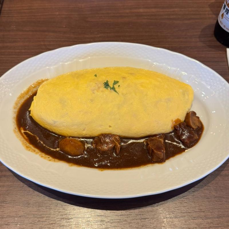 オムライス(ビーフとマッシュルームのデミグラスソース)(サロン卵と私　ららぽーと豊洲店)