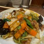 五目焼ソバ(鶏舎 （チイシャ）)